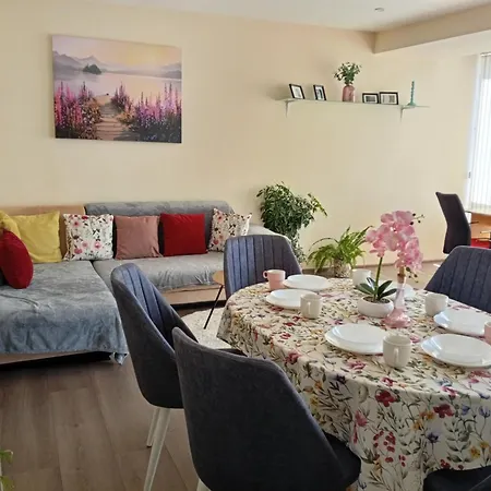Apartment Grand Warna